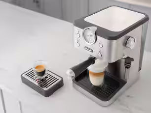 DeLonghi Linea Classic Espresso Machine
