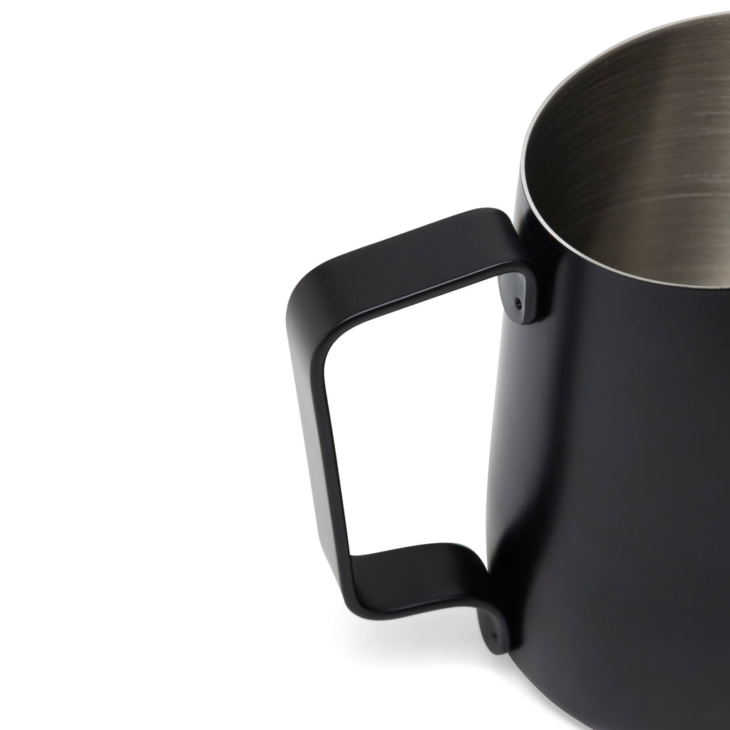 Bezzera Black Frothing Pitcher 15 oz